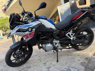 BMW F 750 GS acabado Sport con 7.500 km.