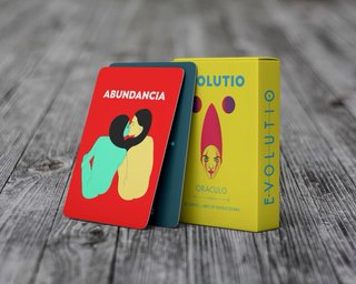 Mazo de cartas de oráculo, tipo tarot.