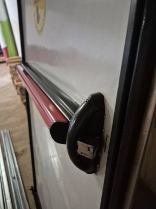 Puerta industrial frigorífico seguridad