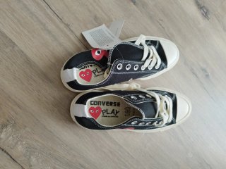 Converse x CDG Bambas Negras Corazón Rojo