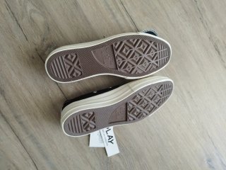 Converse x CDG Bambas Negras Corazón Rojo