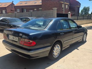 Mercedes-Benz Clase E220 CDI