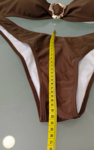 Bikini marrón con detalle dorado