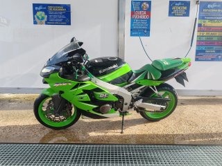 Kawasaki Ninja ZX-6R Sportbike