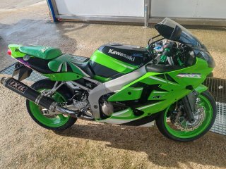 Kawasaki Ninja ZX-6R Sportbike