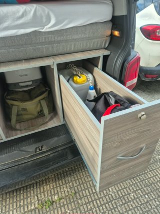 Mueble Camper VW T5 + colchón en perfecto estado