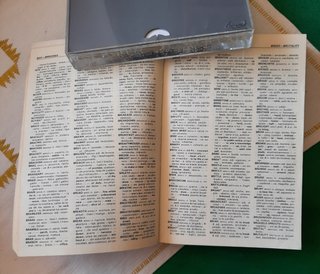 Britannia: diccionario castellano-inglés, engli...