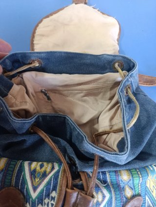 Bolso de mezclilla con estampado étnico