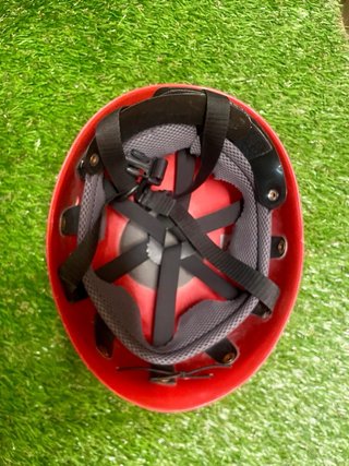 Casco de seguridad para escalada/barranquismo.