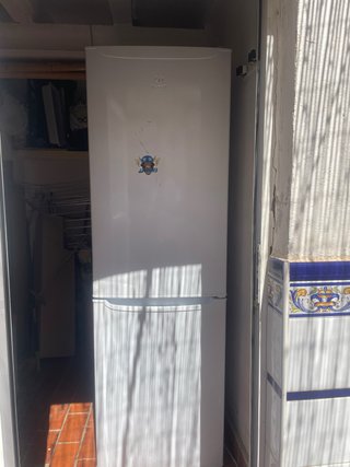 Nevera blanca Indesit !!SOLO ESTA SEMANA!!