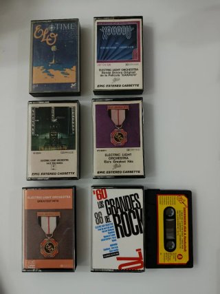 6 ELECTRIC LIGHT ORCHESTRA CASSETTES