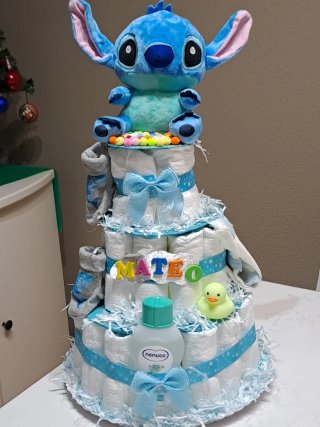 Pastel de pañales temático Stitch
