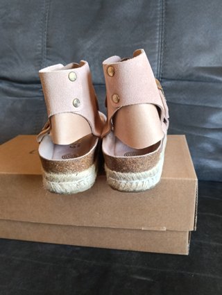 Sandalias Genuins Piel n38 Nuevas