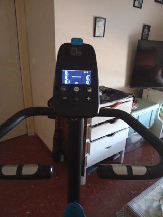 Bicicleta estática negra