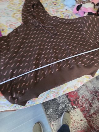 Sudadera Nike Marrón con Logo Repetido