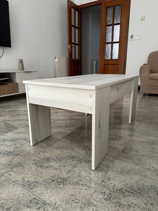 Mueble TV + mesa comedor + 4 sillas + mesa pequeña