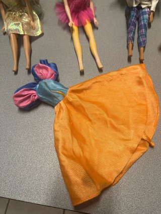 Barbie con pantaloni a quadri