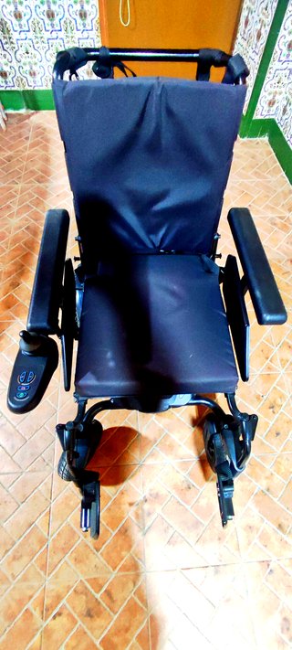 Silla de ruedas eléctrica Quickie Q200