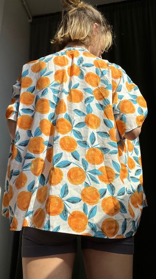 Camisa kimono frutal naranja y blanco