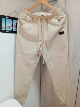 Pantalones de chándal finos beige y blanco