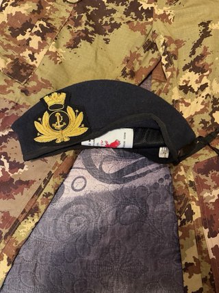Camicia militare nera con lacci