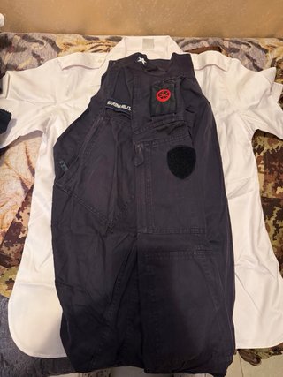 Camicia militare nera con lacci