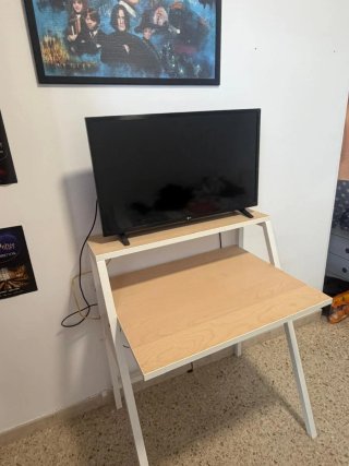 Escritorio Ikea Madera y Metal Blanco