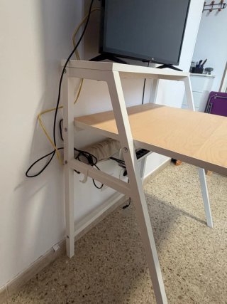 Escritorio Ikea Madera y Metal Blanco