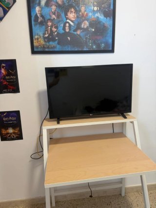 Escritorio Ikea Madera y Metal Blanco