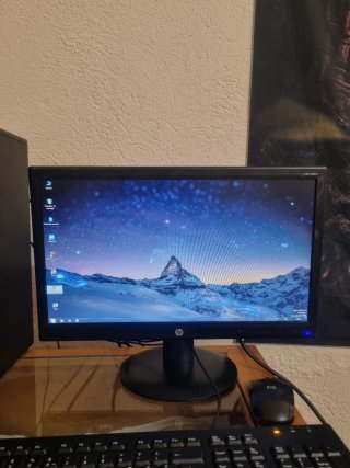 Ordenador HP Completo con Monitor Teclado ratón