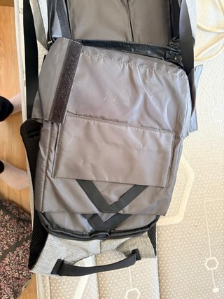 Mochila Antirrobo Negra y Gris
