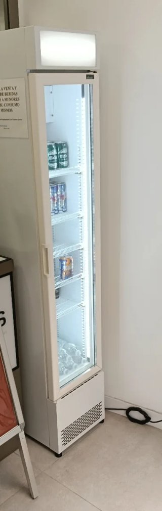 Nevera para bebidas. Para  Negocio. Con luces led.