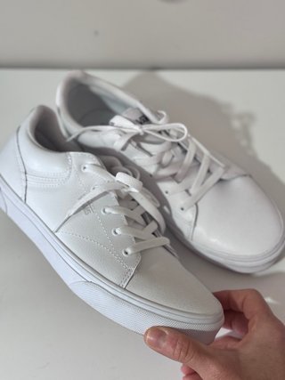 Preciosas deportivas “Vans”