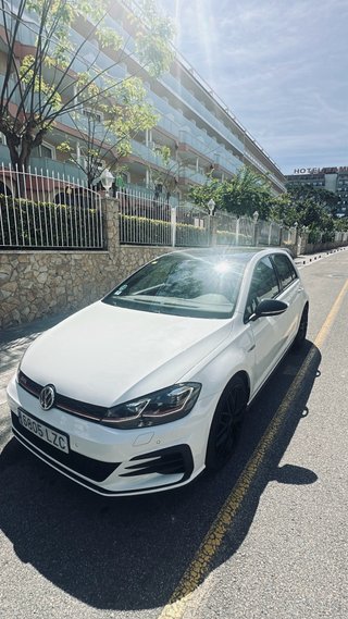Volkswagen Golf GTI 7.5 Performance