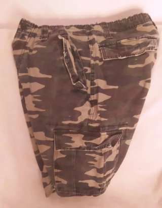 Pantalón corto camuflaje militar