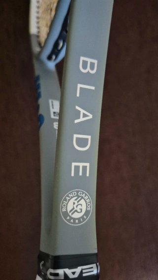 Raqueta Wilson Blade V8 Roland Garros edition