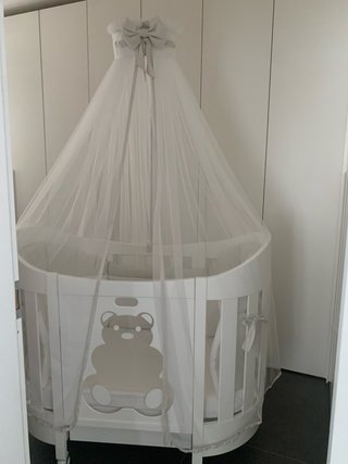 Culla Feritrè bianca con orsetto e baldacchino