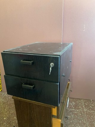 Mueble cajonera madera reforzada con candado