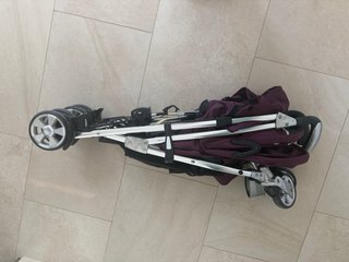 Silla de paseo Pluto burdeos plegable