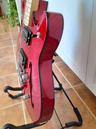 Guitarra Eléctrica Squier Starcaster Fender