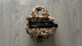 Bolso pelo leopardo Stradivarius