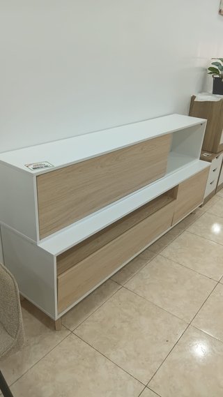 Mueble de salón moderno madera y blanco