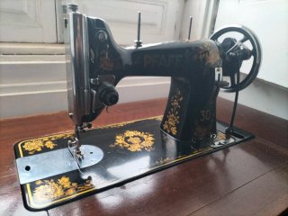 Máquina Costura Antiga Pfaff 30