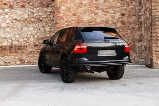 Porsche Cayenne Turbo (2007)