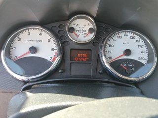 Peugeot 207 2008 recién pintado