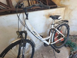 Bicicleta urbana blanca