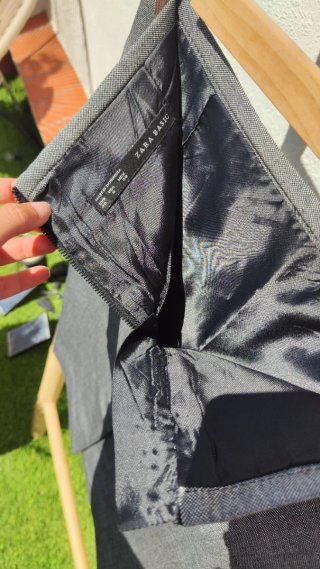 Falda traje Zara Gris Talla 38 entallada elegante