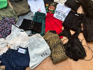 Lote 25 prendas de ropa