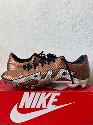 Botas de fútbol Nike Oro y Rosa