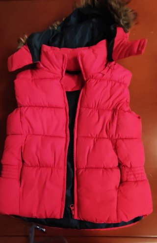 Chaleco acolchado niña con capucha